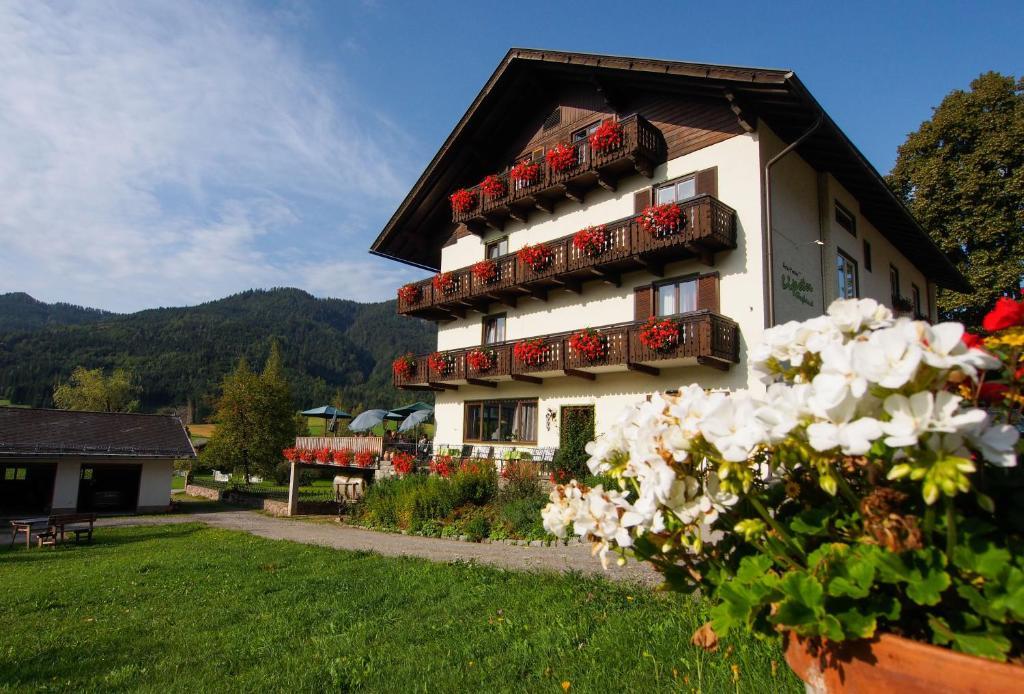 Hotel Lipeter & Bergheimat Weissensee Exterior foto